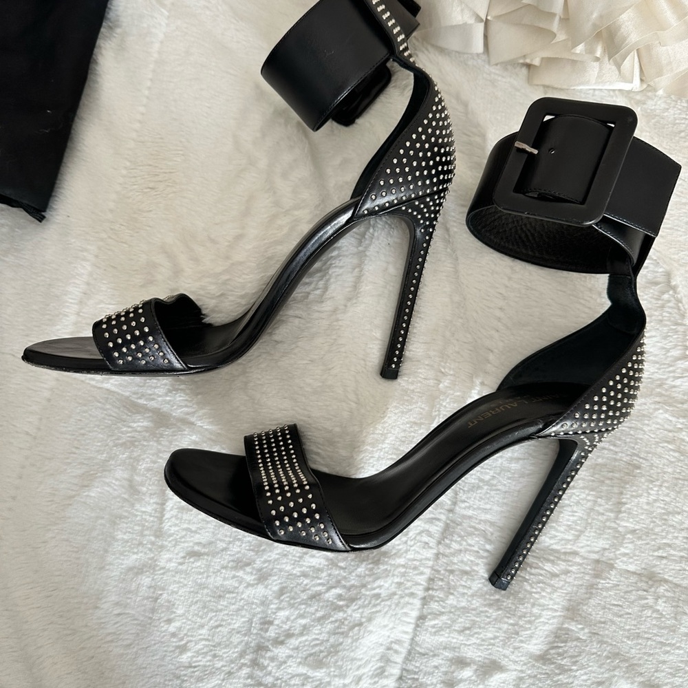 100% Autjentic studded buckle heels. Approx 4” heel. Size 38 pre owned - Picture 3 of 8